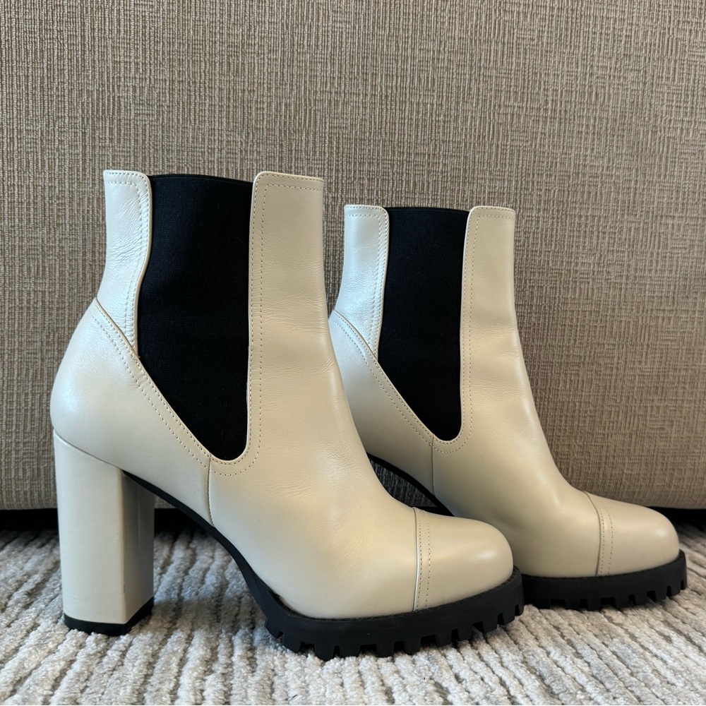 STUART WEITZMAN
Wenda Lug-sole Leather chelsea bootie